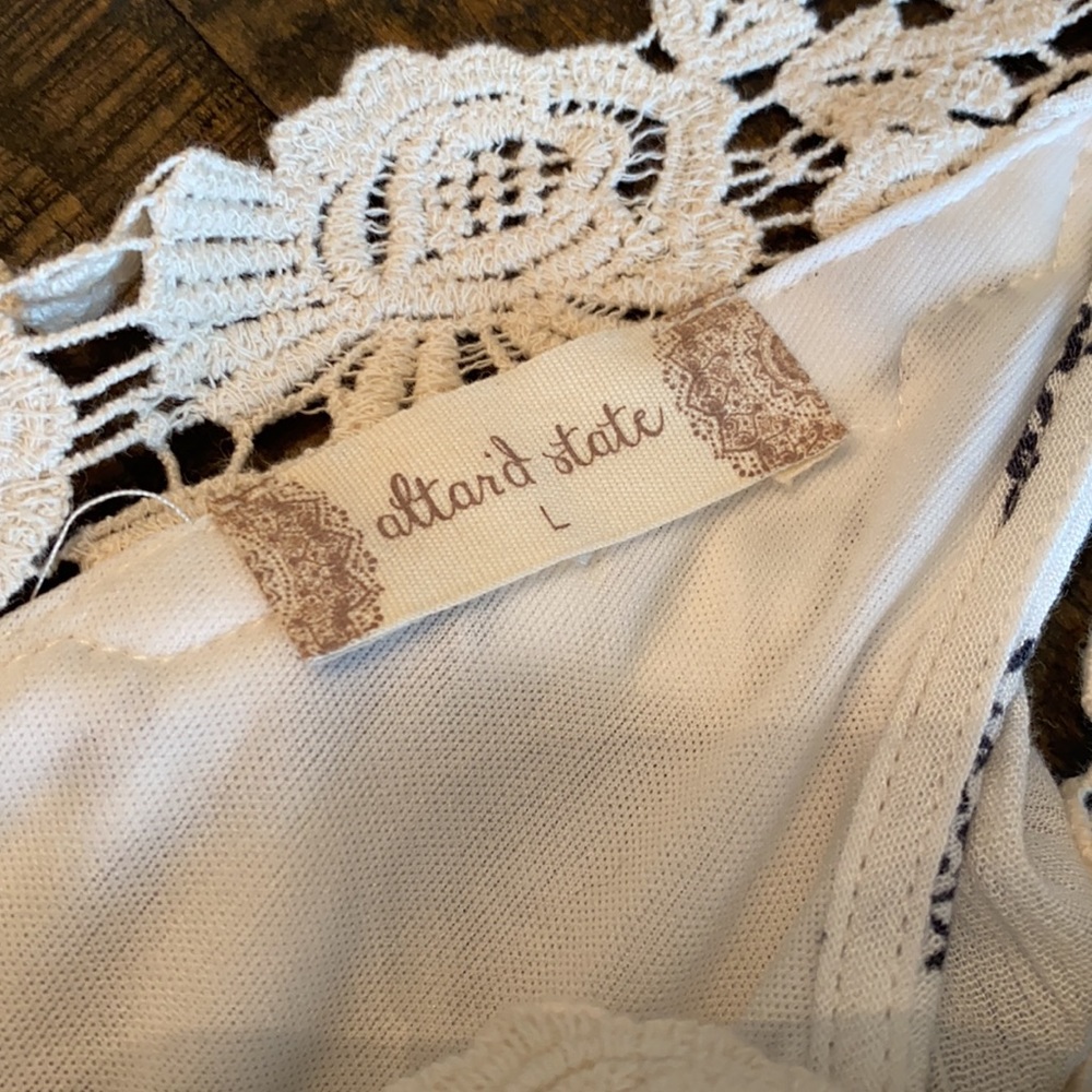 Excellent Condition! Altar’d State Dress Size Lrg - Picture 5 of 8